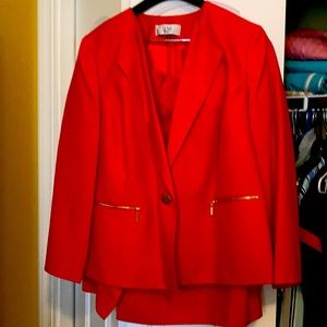 Lovely Le Suit worn once